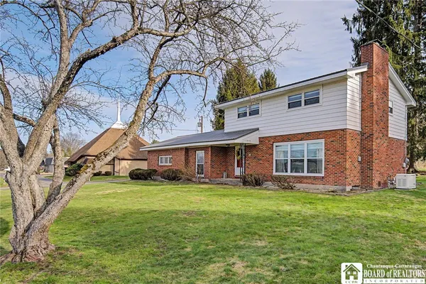 $259,000 | 39 West Fairmount Avenue, Lakewood, NY 14750