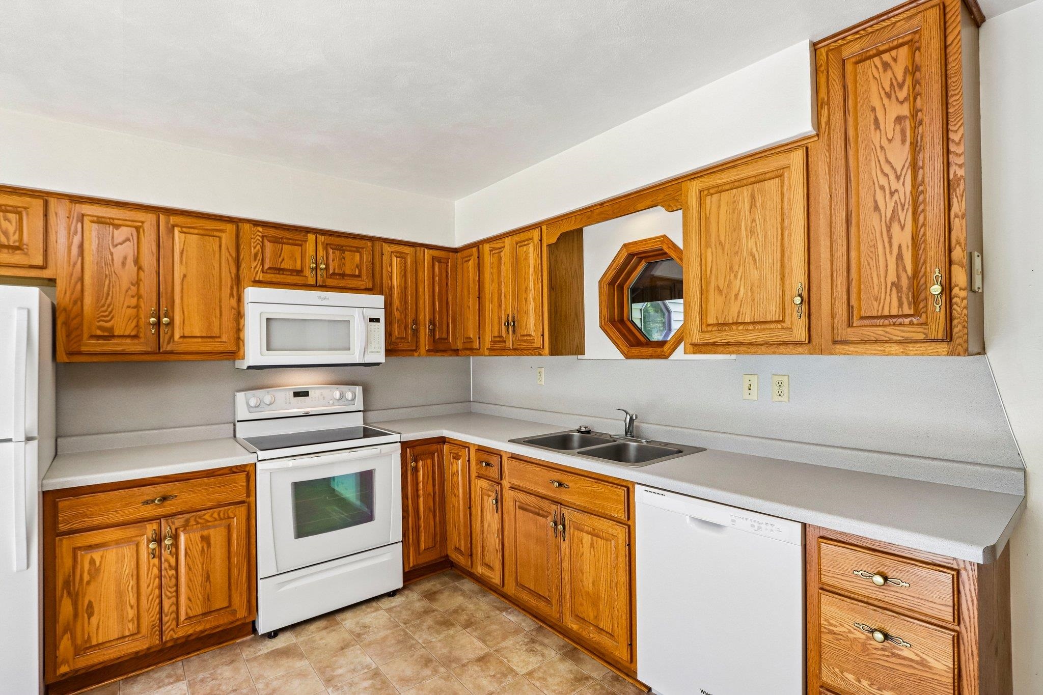 W5440 Halverson Poynette, WI 53955 - Photo 28 of 78