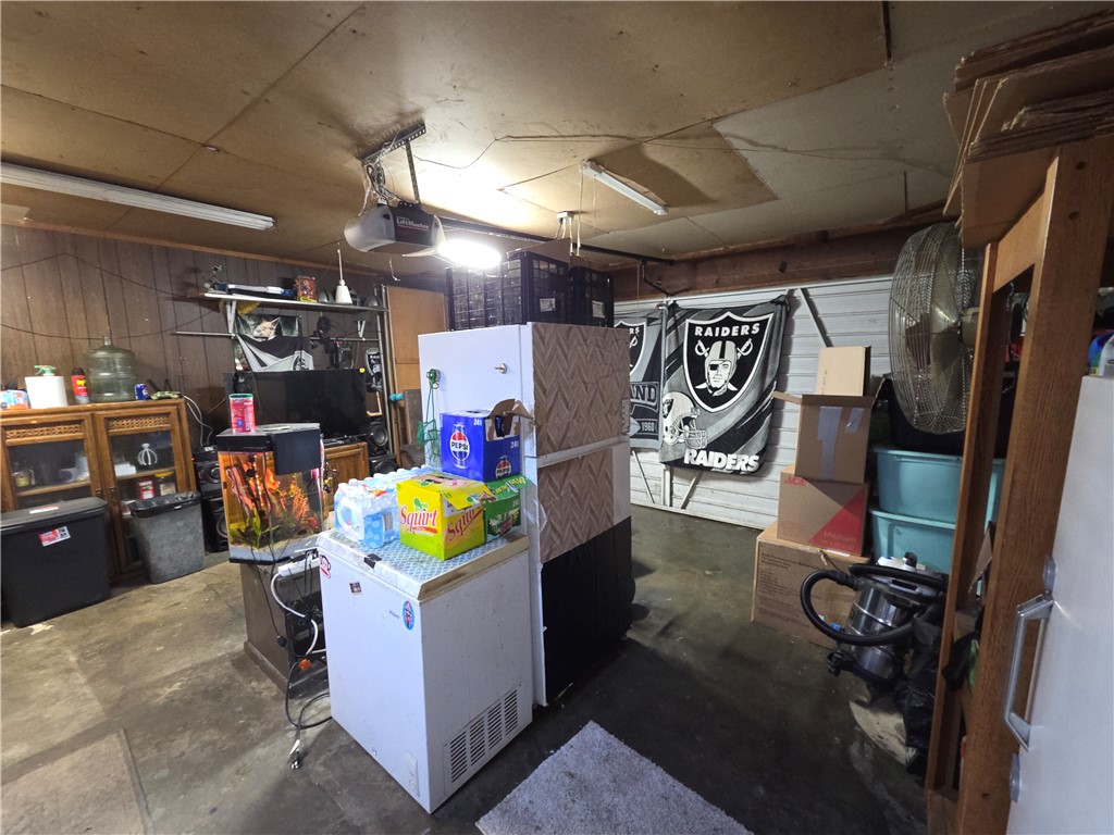 2097 North Street Corning, CA 96021 - Photo 29 of 35 GARAGE