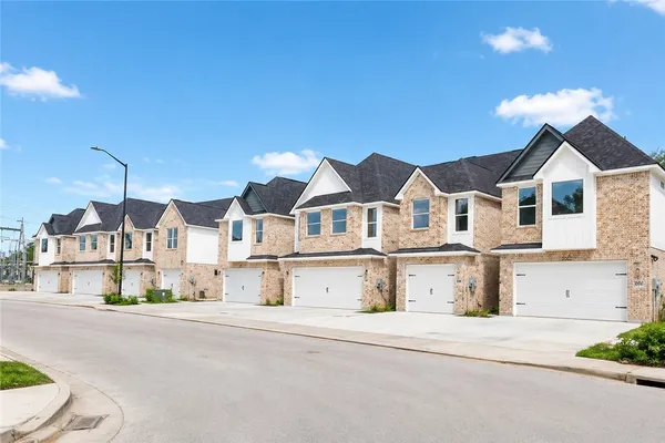 $2,250 | 2185 Big River Street, College Station, TX 77840