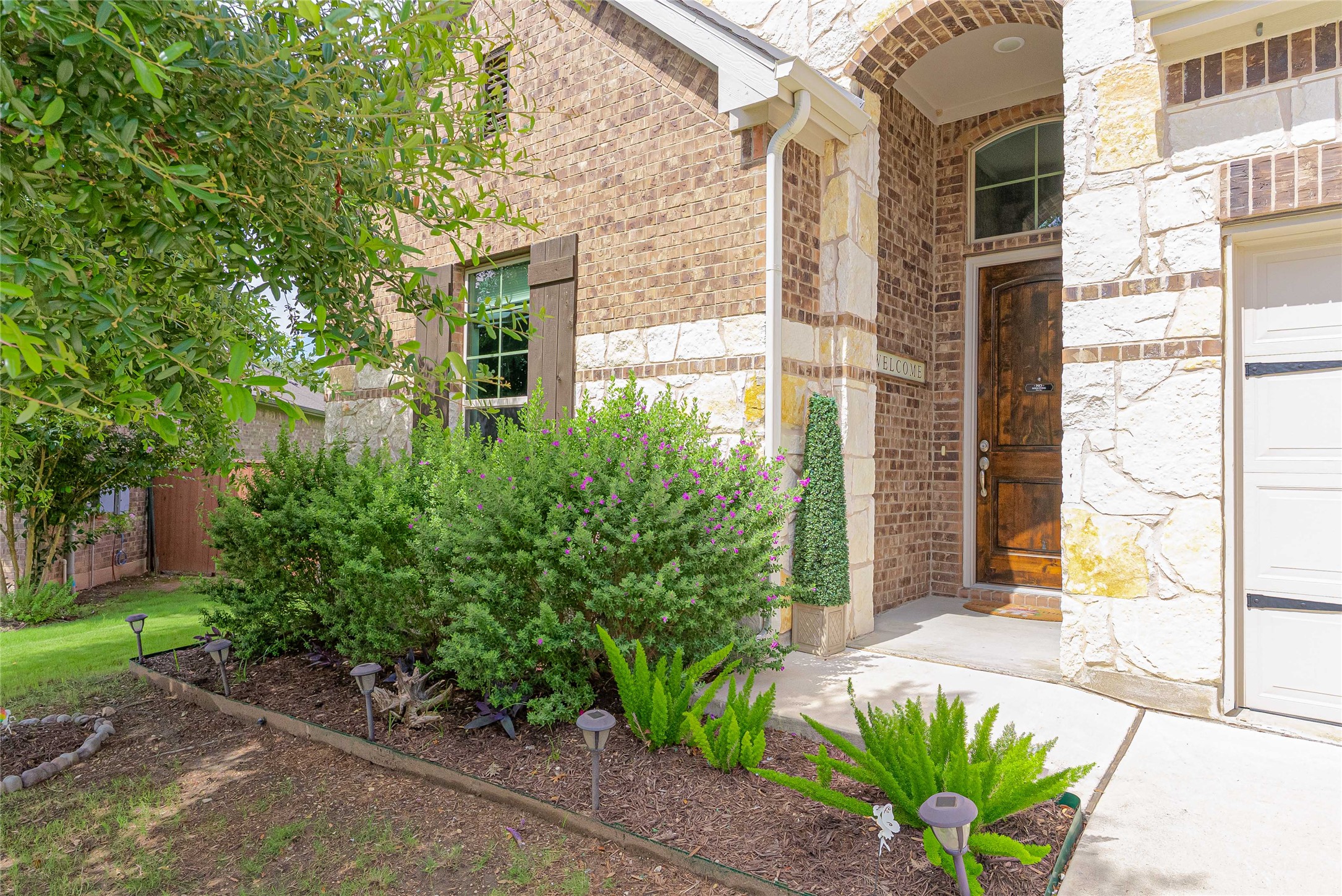 142 Rpd Spgs Cove Georgetown, TX 78628 - Photo 4 of 33
