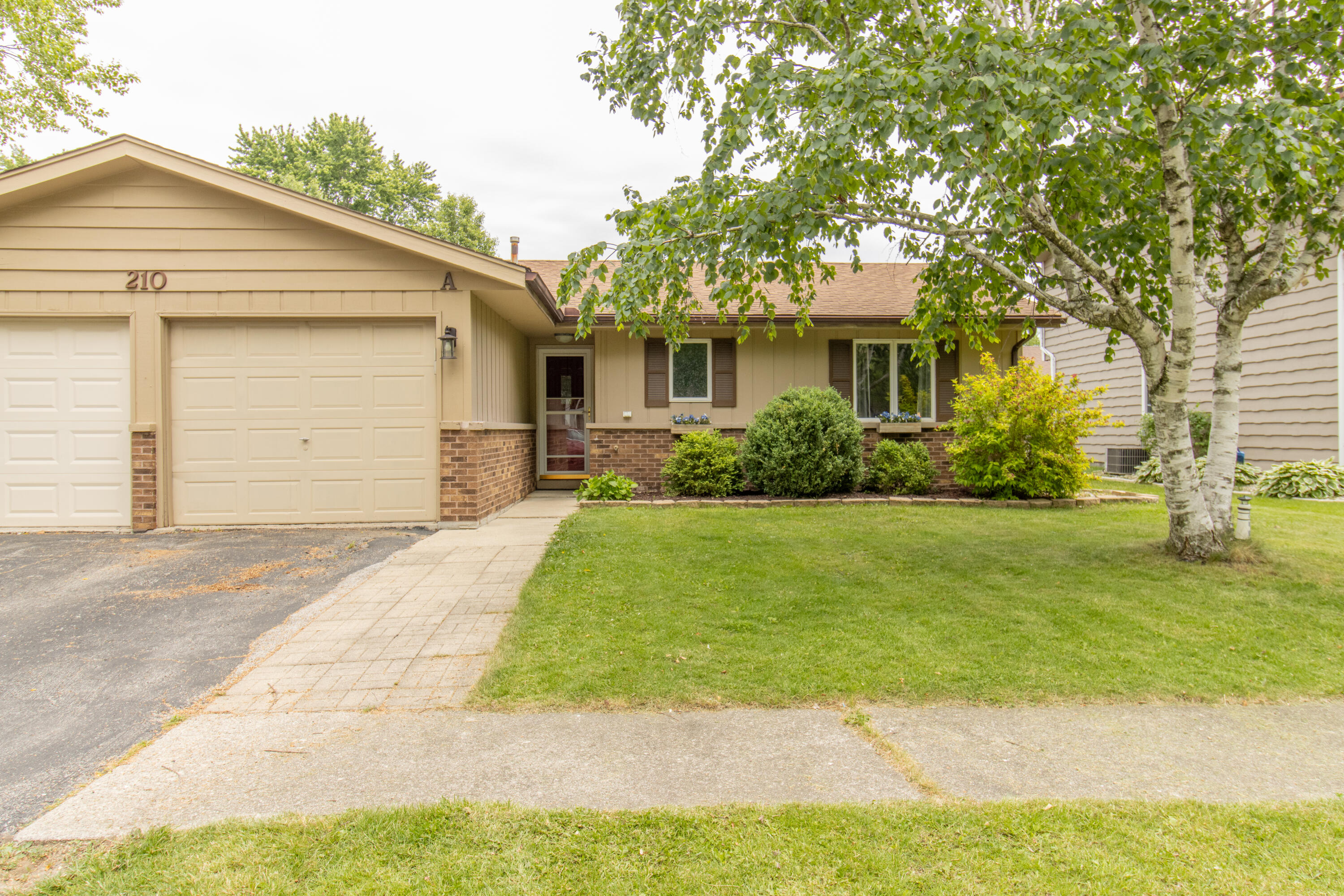 210 Clinton Street, Unit A Lowell, IN 46356 - Photo 2 of 25 3000x2000