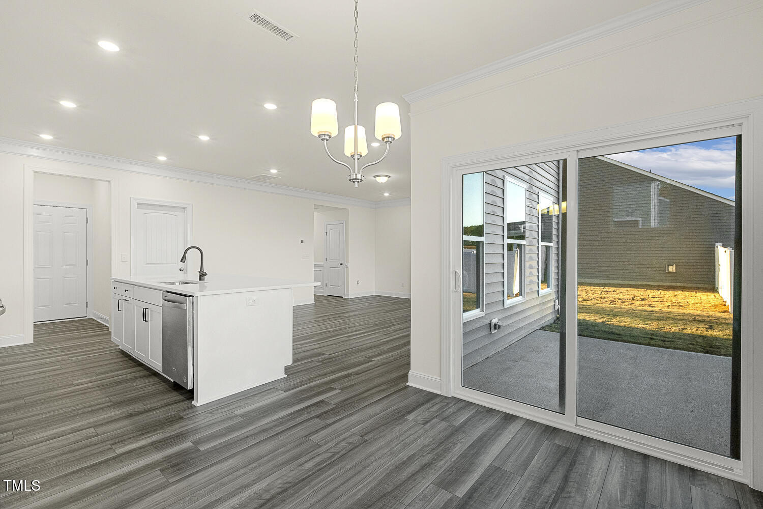 573 Highview Drive Benson, NC 27504 - Photo 14 of 51 014