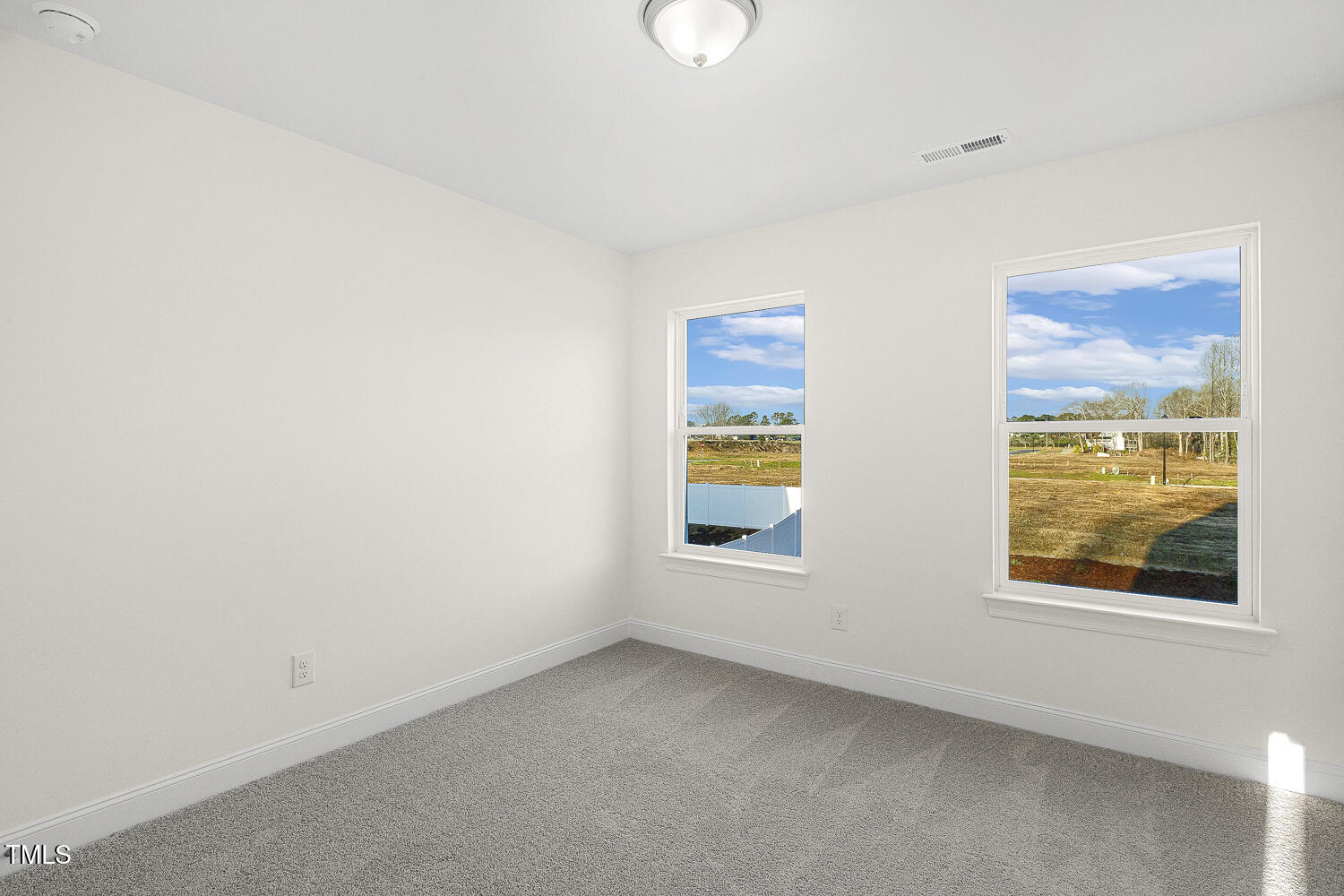 573 Highview Drive Benson, NC 27504 - Photo 32 of 51 032