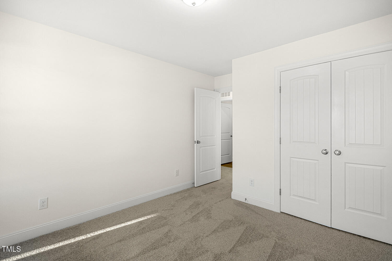 573 Highview Drive Benson, NC 27504 - Photo 33 of 51 033