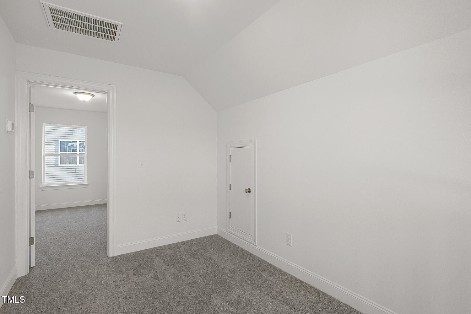 573 Highview Drive Benson, NC 27504 - Photo 35 of 51 035