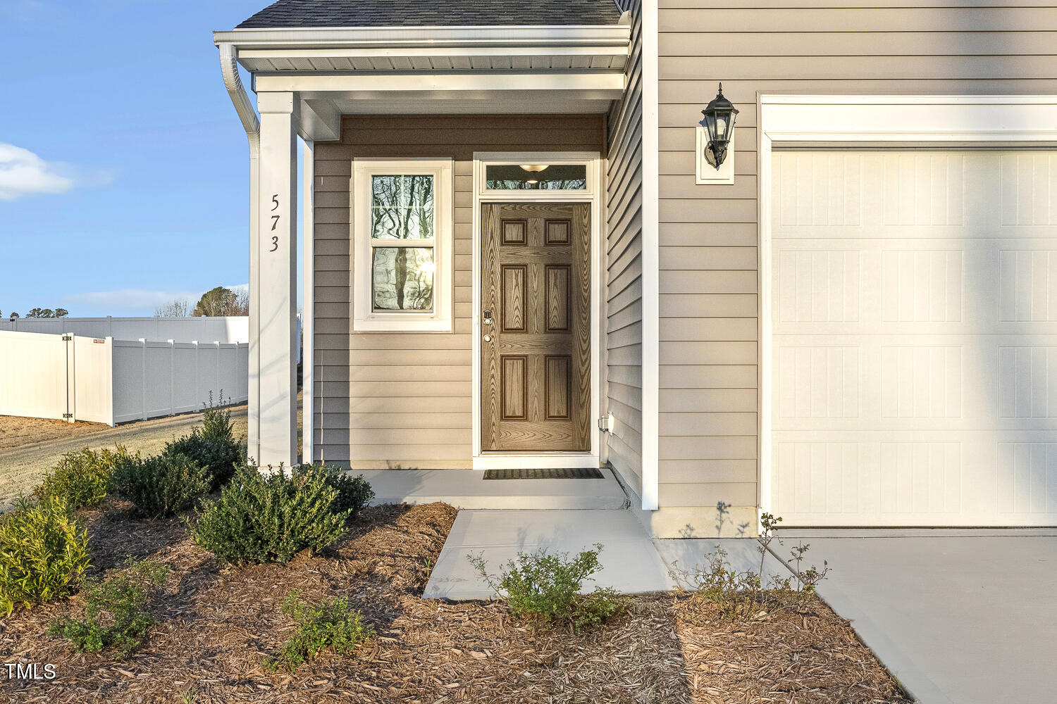 573 Highview Drive Benson, NC 27504 - Photo 4 of 51 004