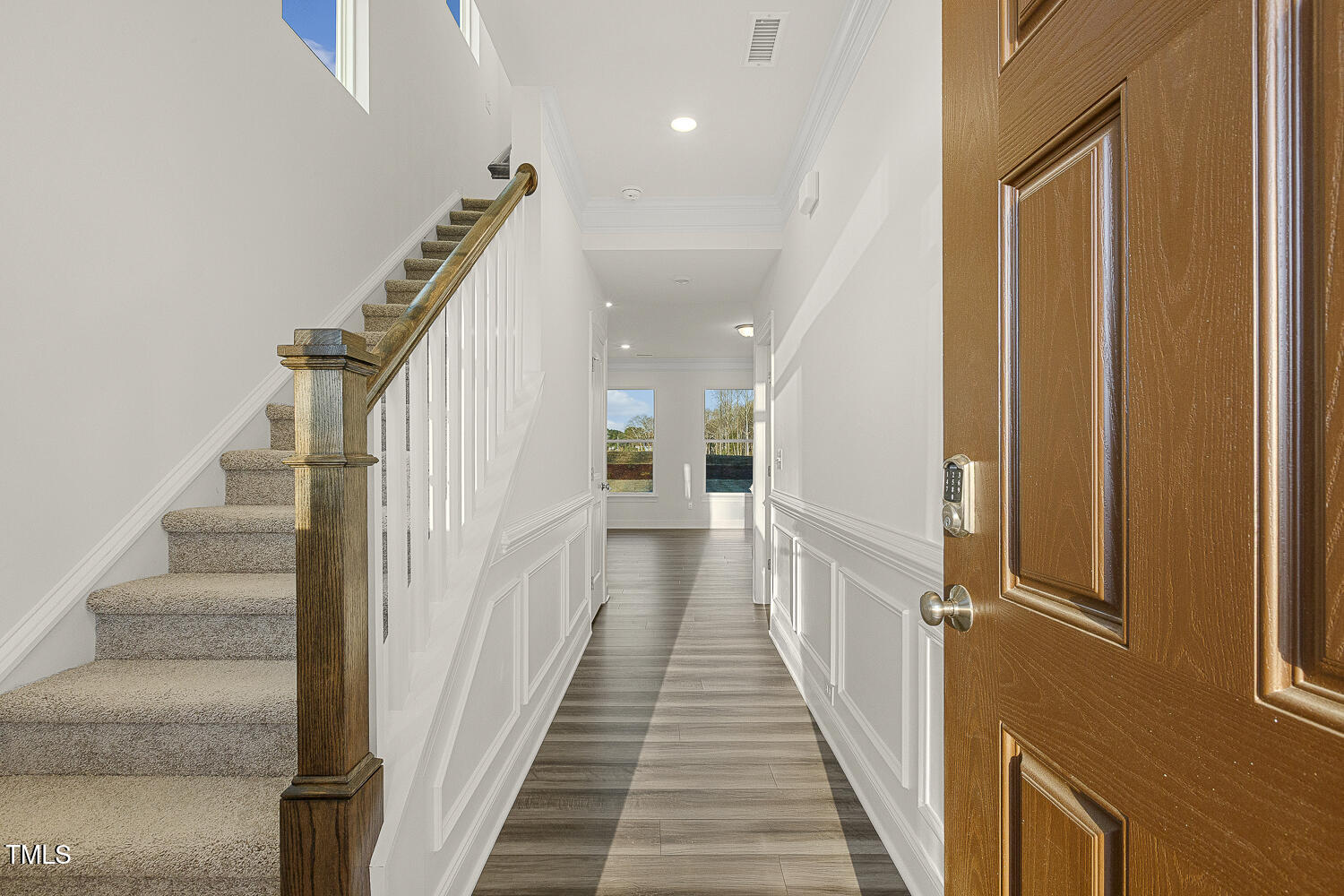 573 Highview Drive Benson, NC 27504 - Photo 5 of 51 005