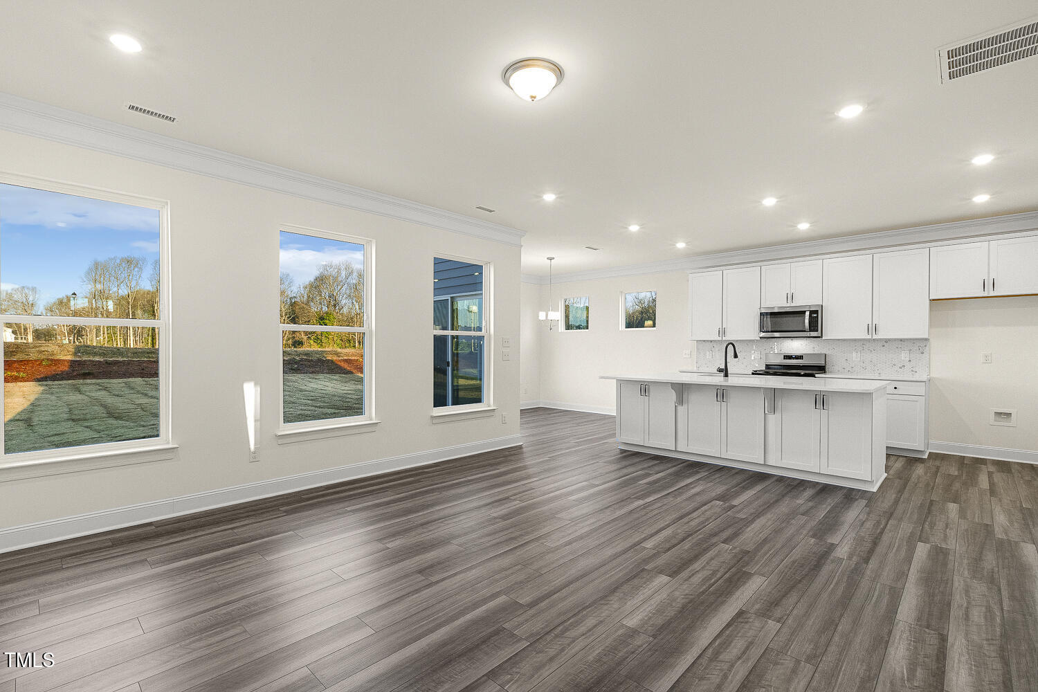 573 Highview Drive Benson, NC 27504 - Photo 8 of 51 008