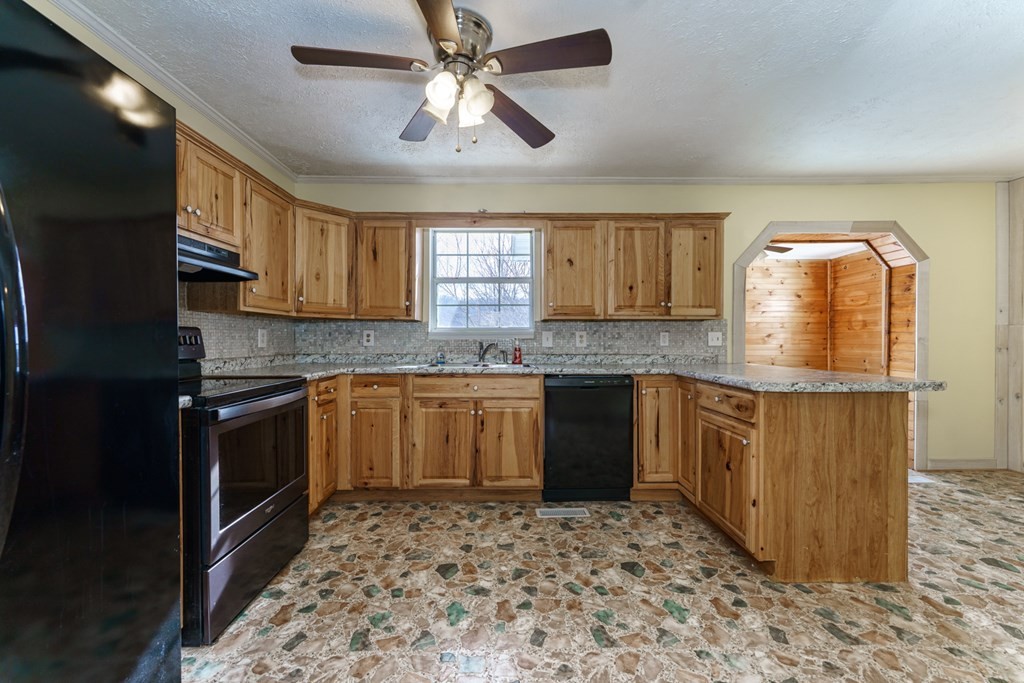 163 Spoon Street Bean Station, TN 37708 - Photo 6 of 26 Gallery Image 6