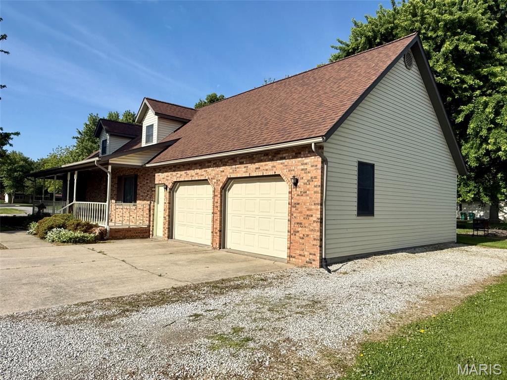 654 South 7th Street Breese, IL 62230 - Photo 3 of 57
