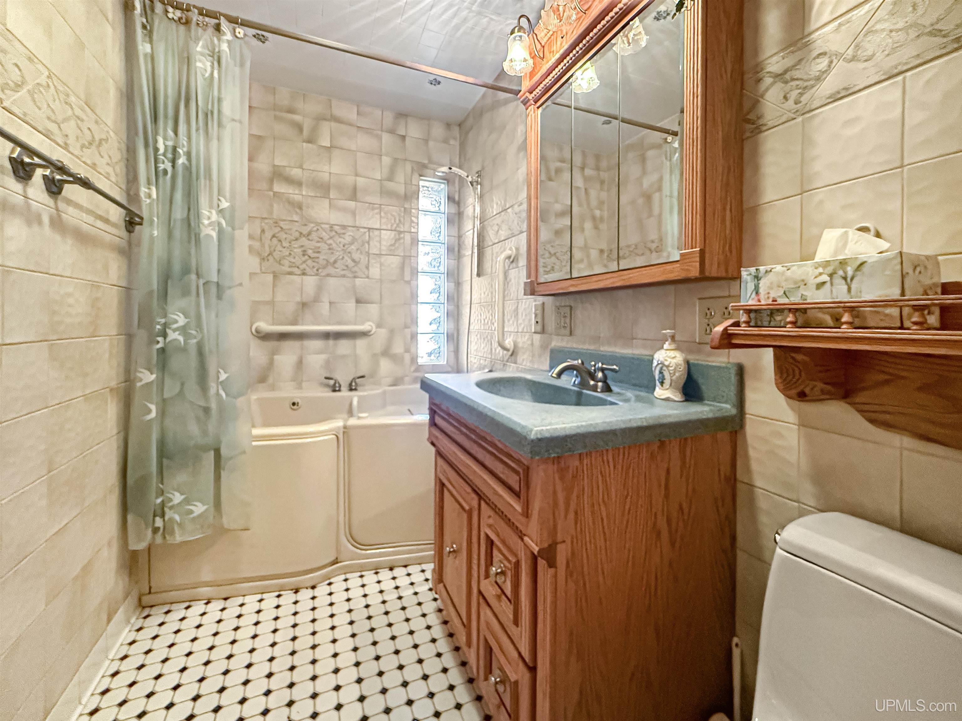 109 Offerman Road Amasa, MI 49903 - Photo 16 of 76