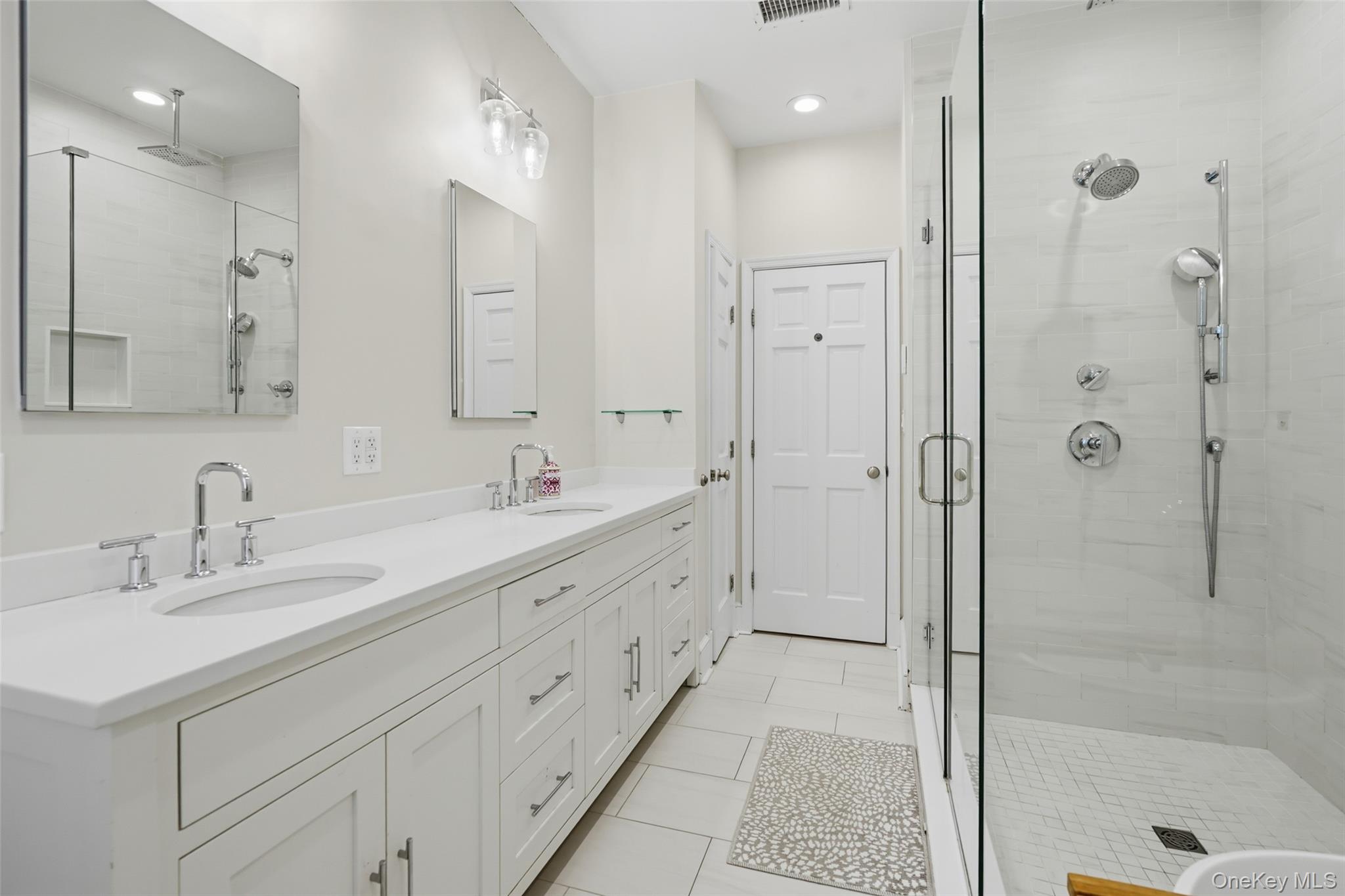 51 Paddington Road Scarsdale, NY 10583 - Photo 26 of 43 Primary Bathroom