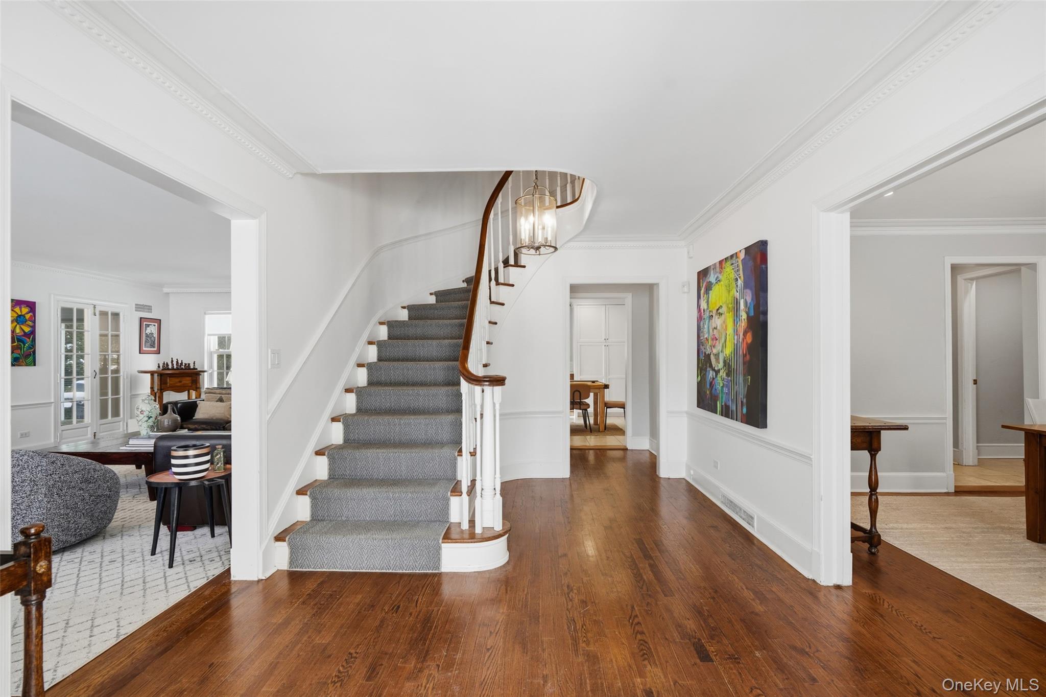 51 Paddington Road Scarsdale, NY 10583 - Photo 4 of 43 Gracious entryway
