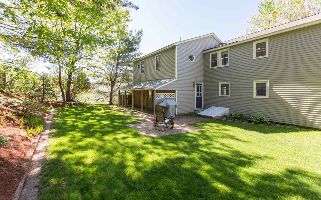 20 Dunloggin Road Nashua, NH 03063 - Photo 3 of 38 Gallery Image 3