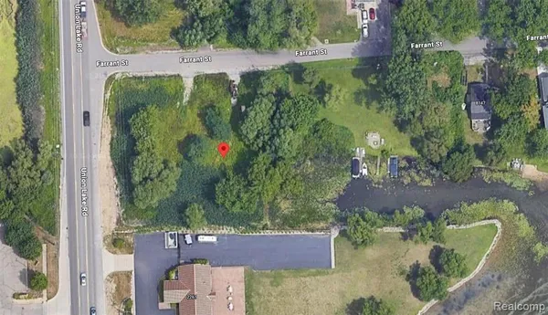 $325,000 | 8185 Farrant Street, Commerce Township, MI 48382