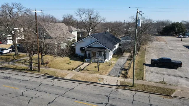 $260,000 | 1601 South Travis Street, Sherman, TX 75090