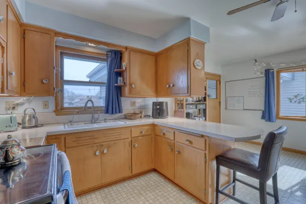 $419,500 | 3010 Cottonwood Court, Brookfield, WI 53005