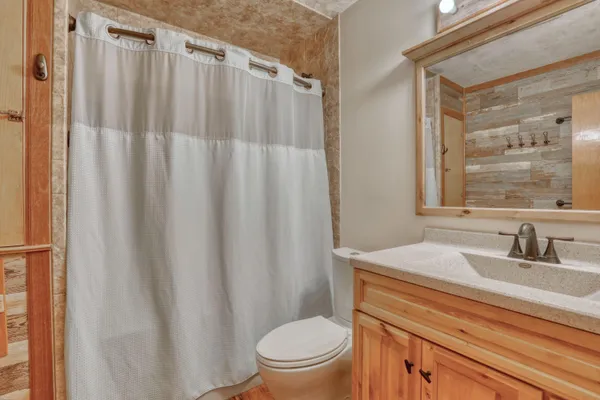 $419,500 | 3010 Cottonwood Court, Brookfield, WI 53005
