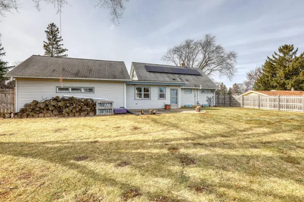 $419,500 | 3010 Cottonwood Court, Brookfield, WI 53005