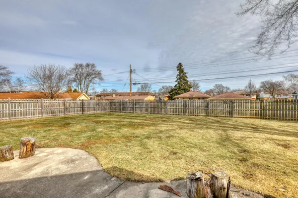 $419,500 | 3010 Cottonwood Court, Brookfield, WI 53005