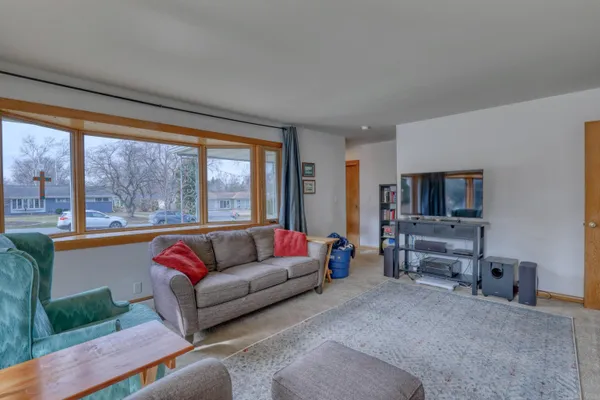 $419,500 | 3010 Cottonwood Court, Brookfield, WI 53005