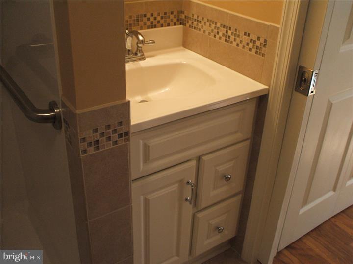 783 Braxton Road Ridley Park, PA 19078 - Photo 10 of 25 Bathroom