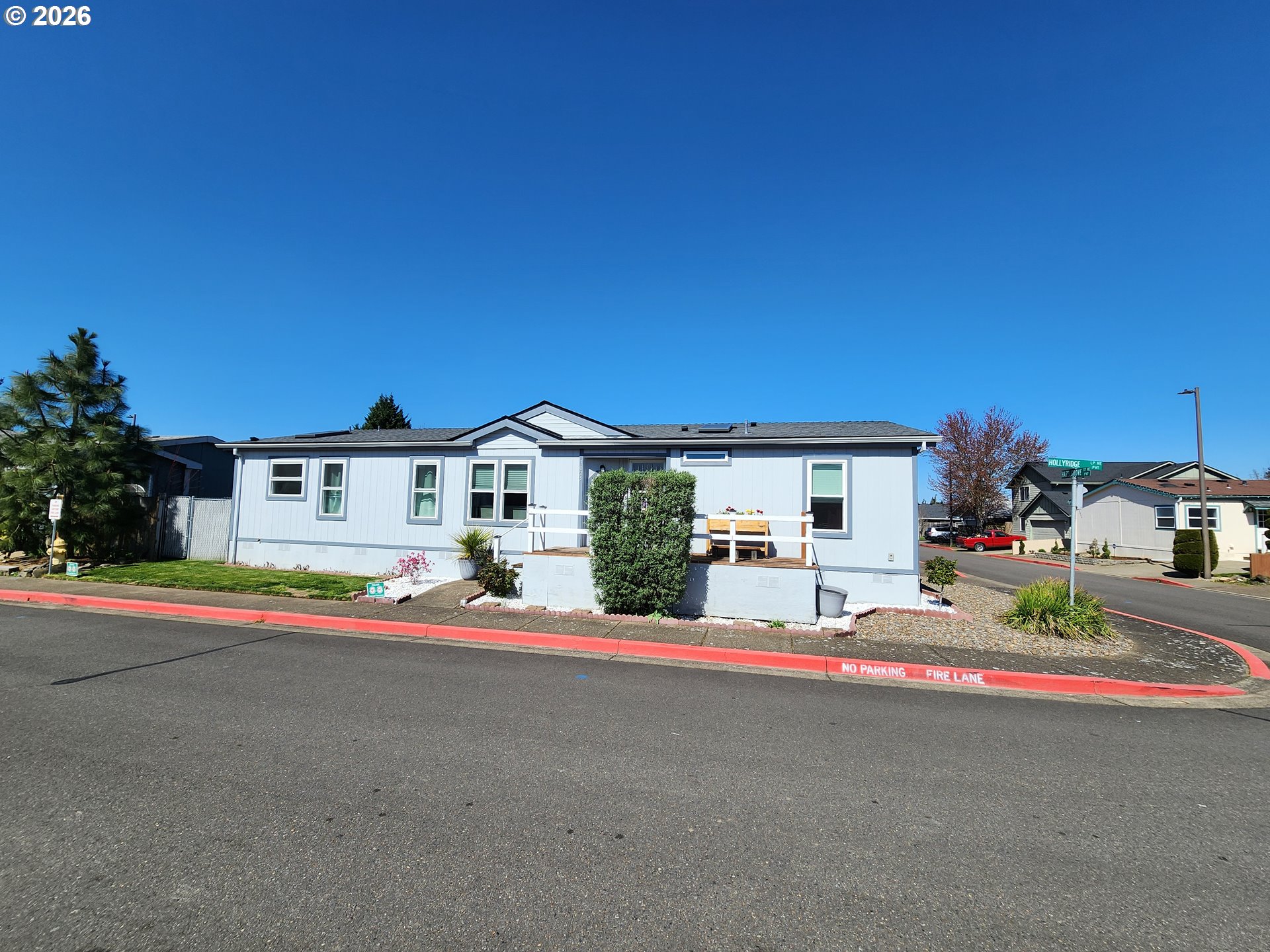 3025 Hollyridge Loop Northeast Salem, OR 97305 - Photo 4 of 23
