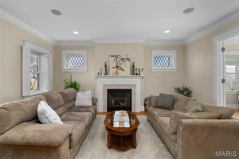 $675,000 | 7330 Kingsbury Boulevard, St. Louis, MO 63130