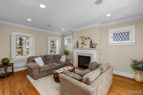 $675,000 | 7330 Kingsbury Boulevard, St. Louis, MO 63130