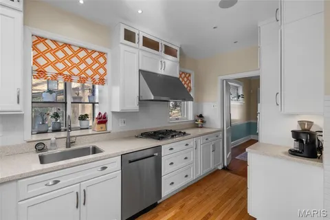 $675,000 | 7330 Kingsbury Boulevard, St. Louis, MO 63130