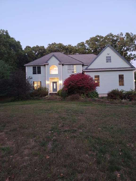 42 Albee Road Uxbridge, MA 01569 - Photo 1 of 24 Gallery Image 1