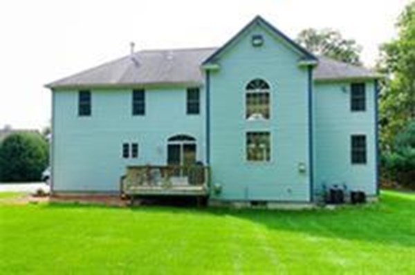 42 Albee Road Uxbridge, MA 01569 - Photo 15 of 24 Gallery Image 15