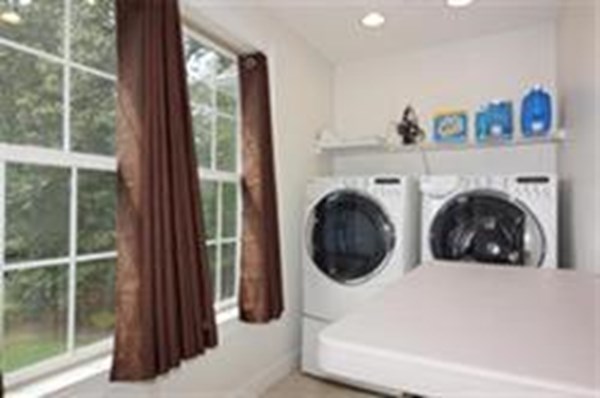 42 Albee Road Uxbridge, MA 01569 - Photo 17 of 24 Gallery Image 17