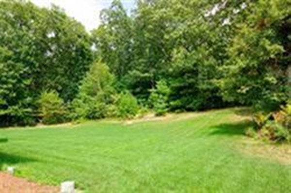 42 Albee Road Uxbridge, MA 01569 - Photo 18 of 24 Gallery Image 18