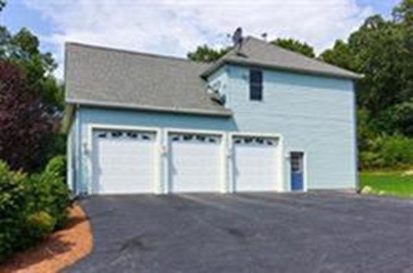 42 Albee Road Uxbridge, MA 01569 - Photo 19 of 24 Gallery Image 19