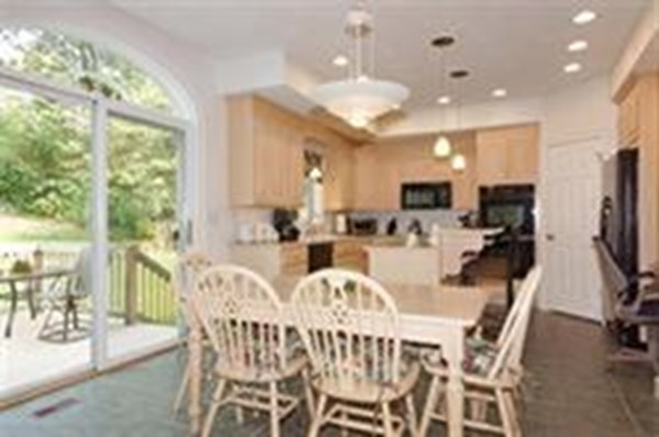 42 Albee Road Uxbridge, MA 01569 - Photo 3 of 24 Gallery Image 3