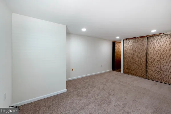 $270,000 | 4356 Pembrook Village Drive, Unit 65, Alexandria, VA 22309