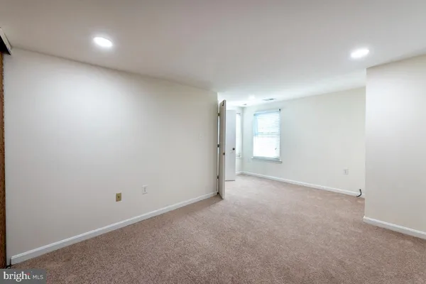 $270,000 | 4356 Pembrook Village Drive, Unit 65, Alexandria, VA 22309