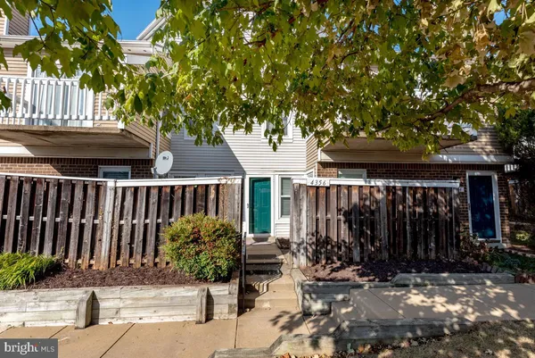$270,000 | 4356 Pembrook Village Drive, Unit 65, Alexandria, VA 22309