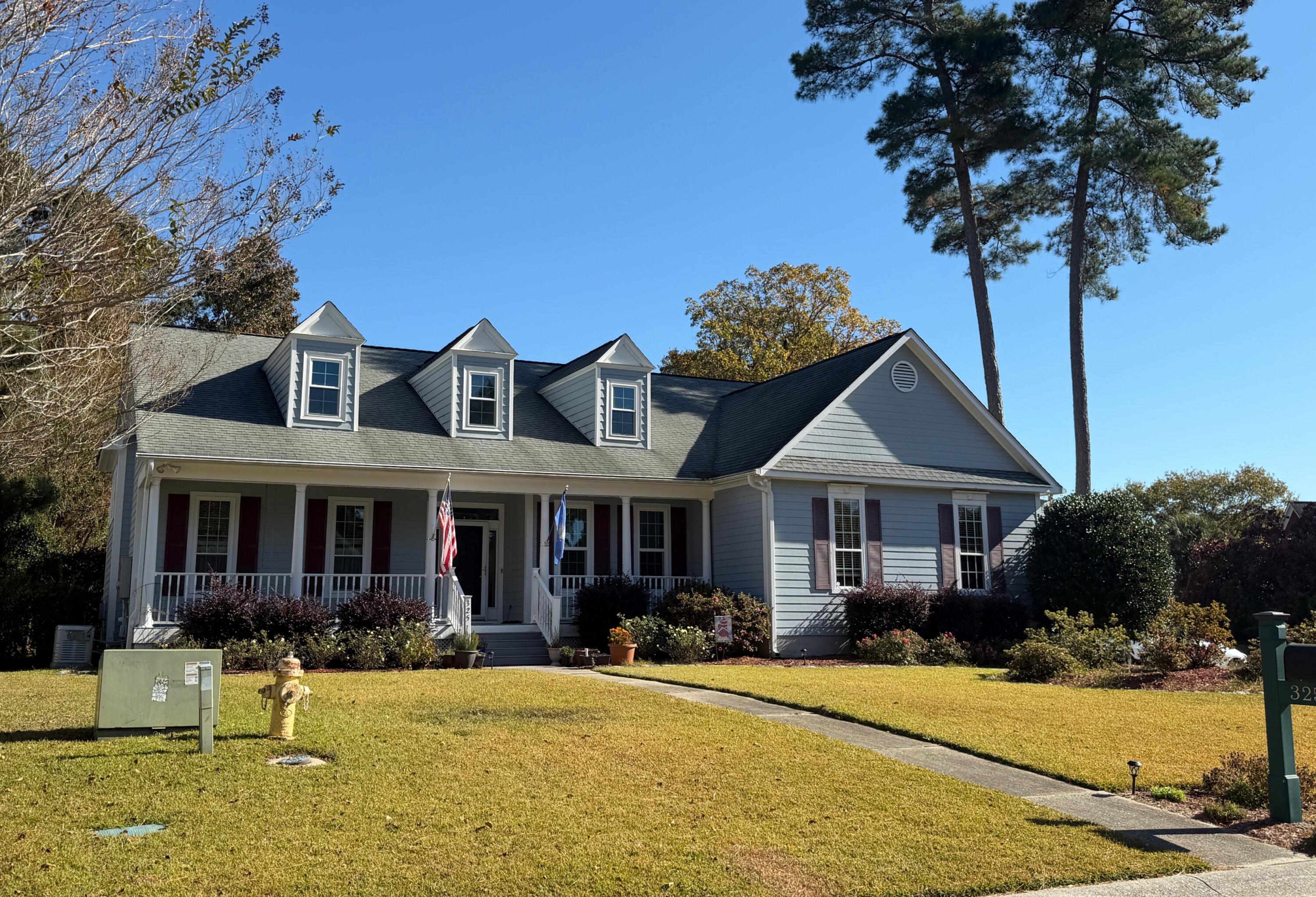 325 Clubview Road Summerville, SC 29485 - Photo 3 of 80 Gallery Image 3