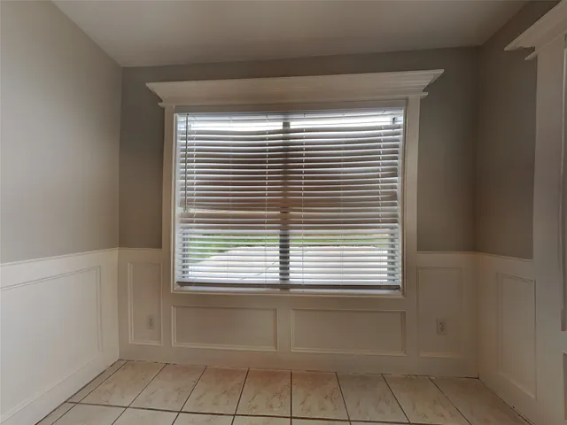 $1,905 | 427 Remington Creek Drive, Houston, TX 77073