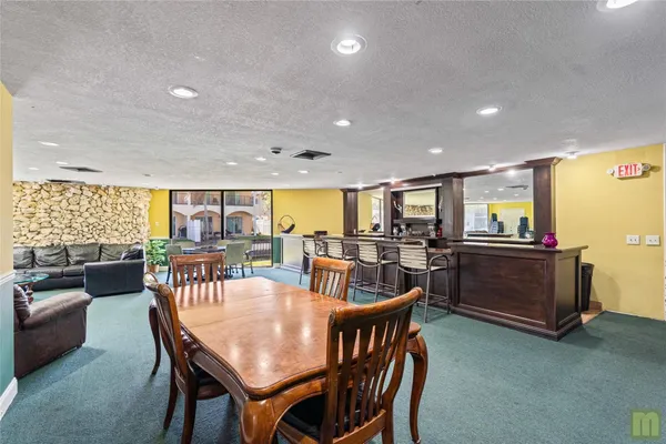 $164,900 | 105 Royal Park Drive, Unit 2G, Oakland Park, FL 33309