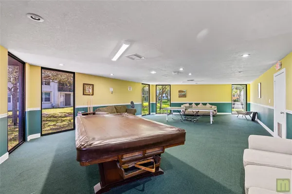 $164,900 | 105 Royal Park Drive, Unit 2G, Oakland Park, FL 33309