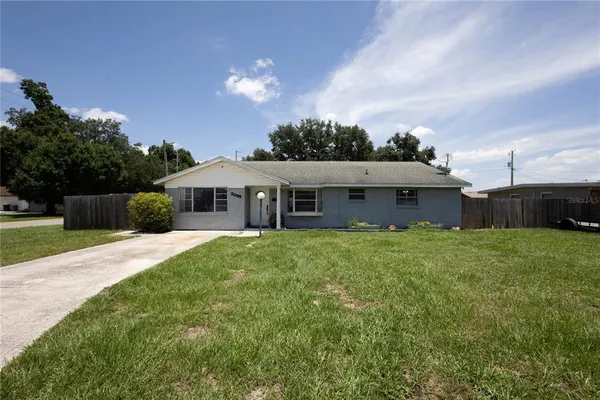 $305,000 | 2095 West Hartridge Terrace, Winter Haven, FL 33881