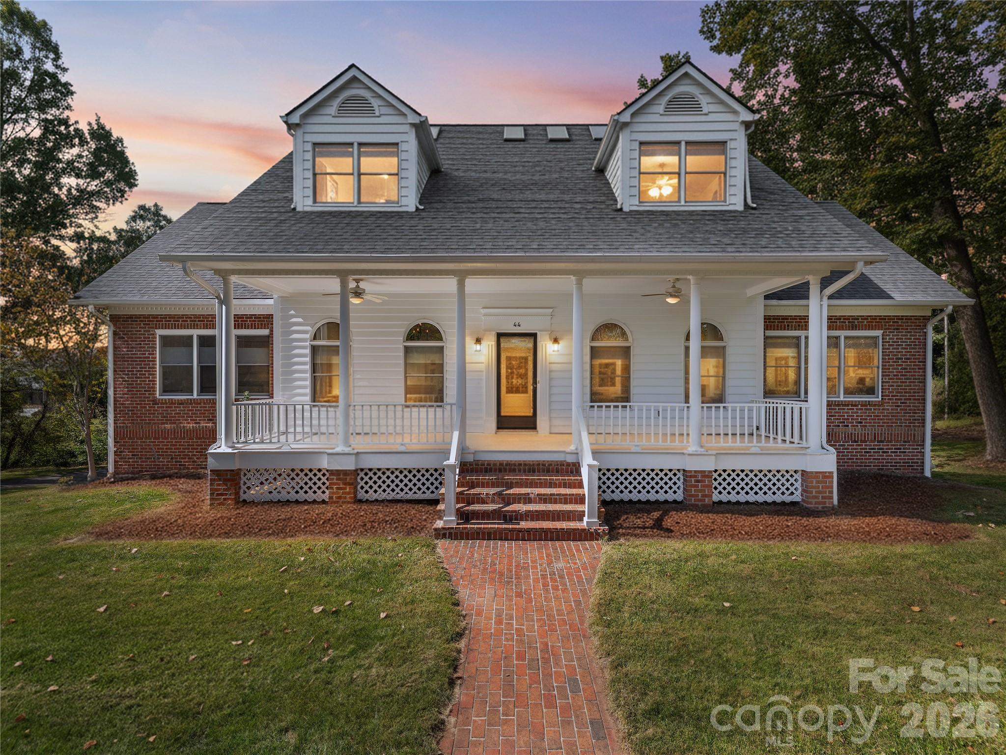 44 Ardoyne Road Asheville, NC 28804 - Photo 1 of 48 Gallery Image 1