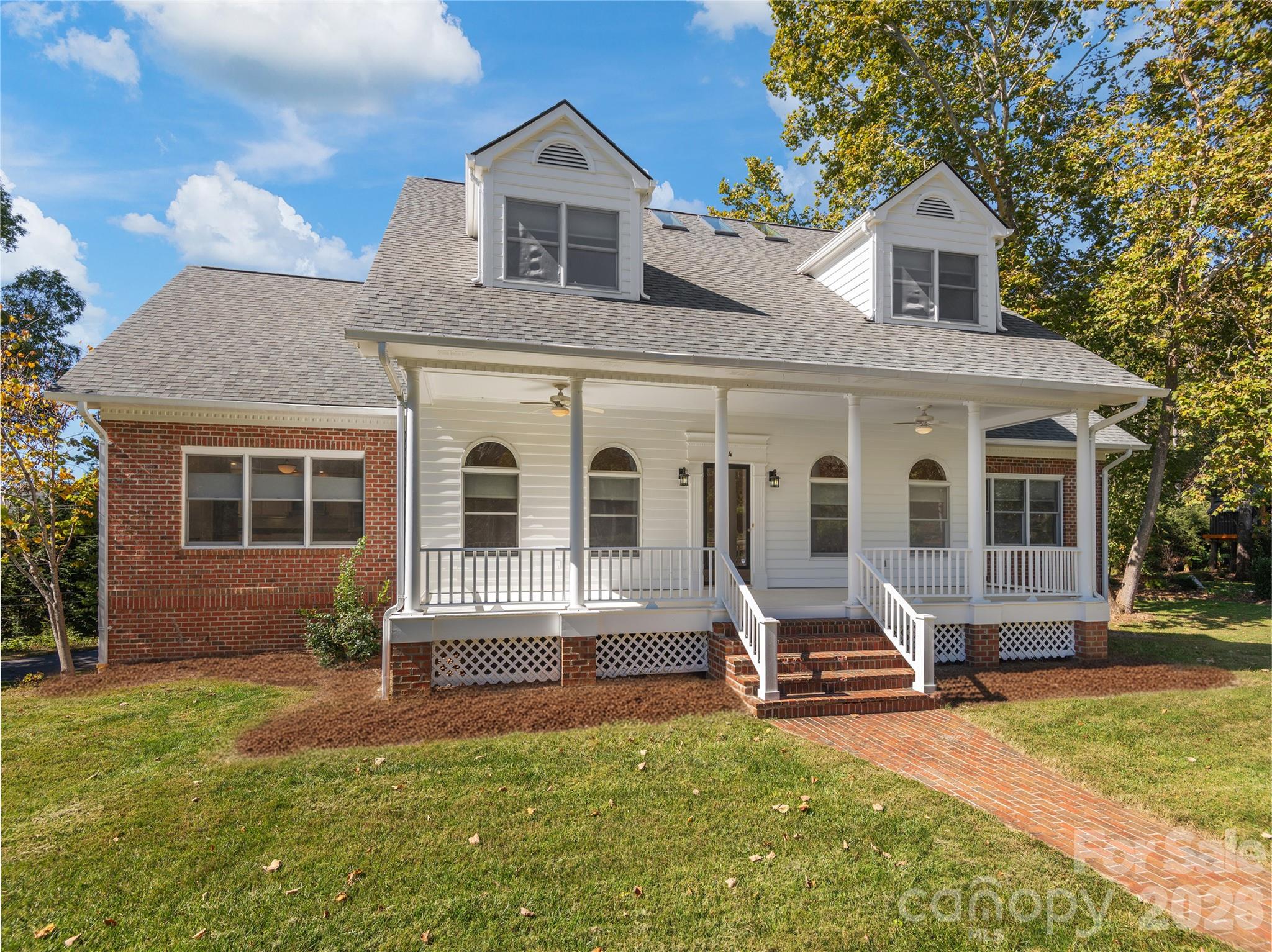 44 Ardoyne Road Asheville, NC 28804 - Photo 3 of 48 Gallery Image 3