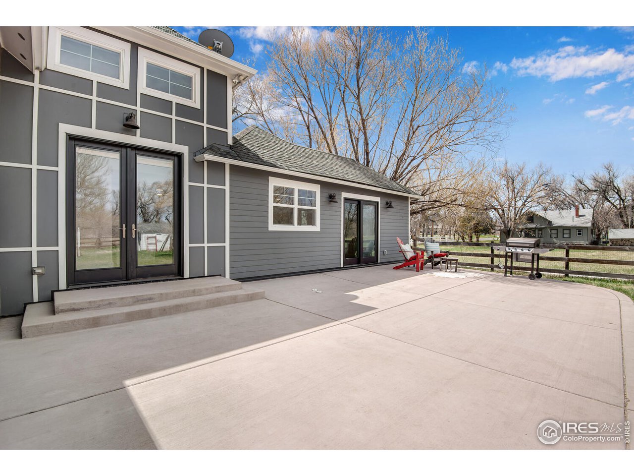 6003 Indian Road Boulder, CO 80301 - Photo 34 of 40 a view of building with a street