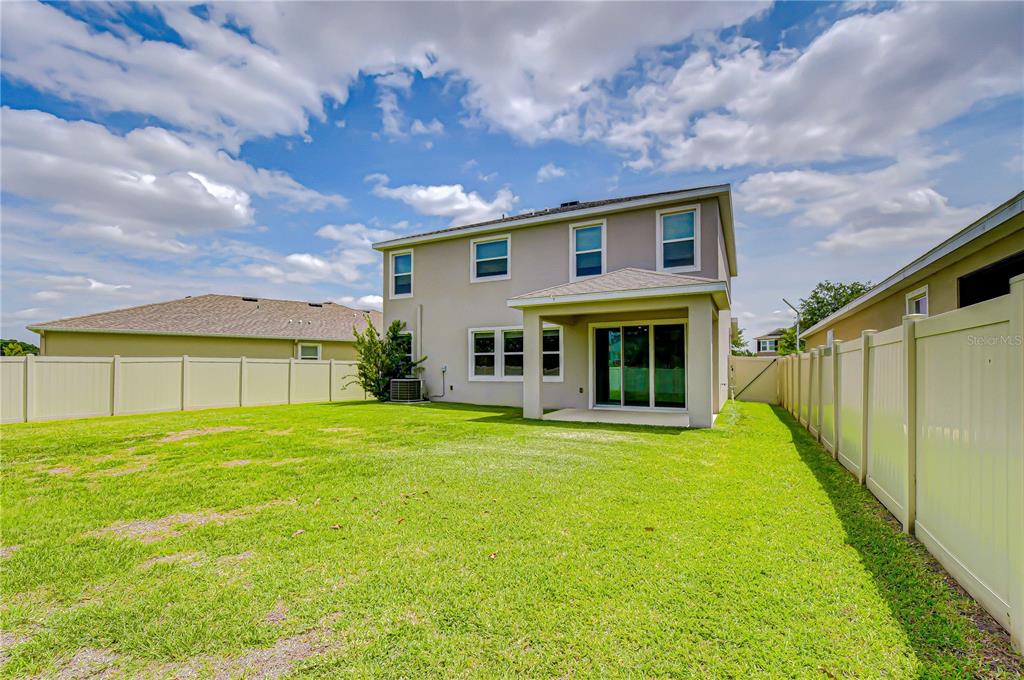 16607 Goose Ribbon Place Wimauma, FL 33598 - Photo 3 of 35