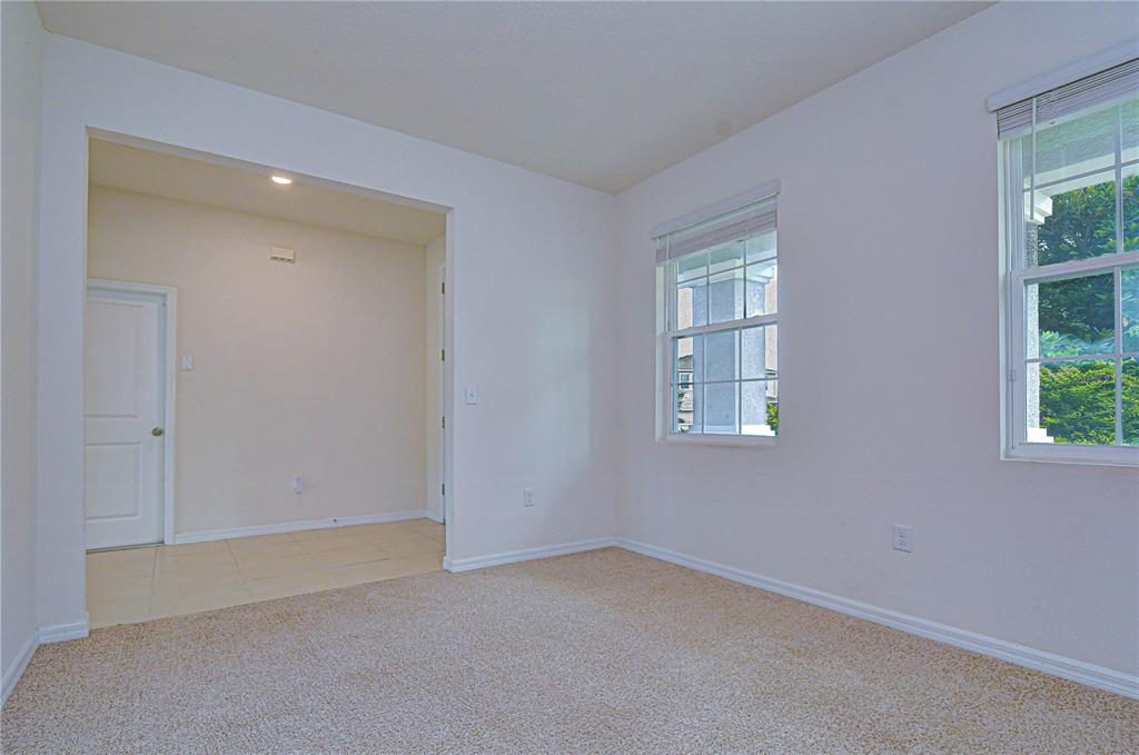 16607 Goose Ribbon Place Wimauma, FL 33598 - Photo 5 of 35